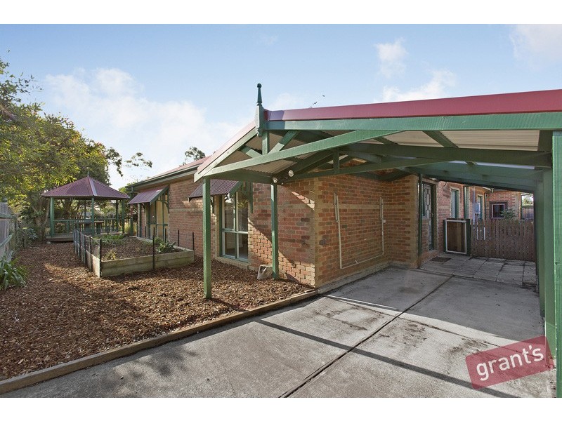 5 The Esplanade, Narre Warren South VIC 3805