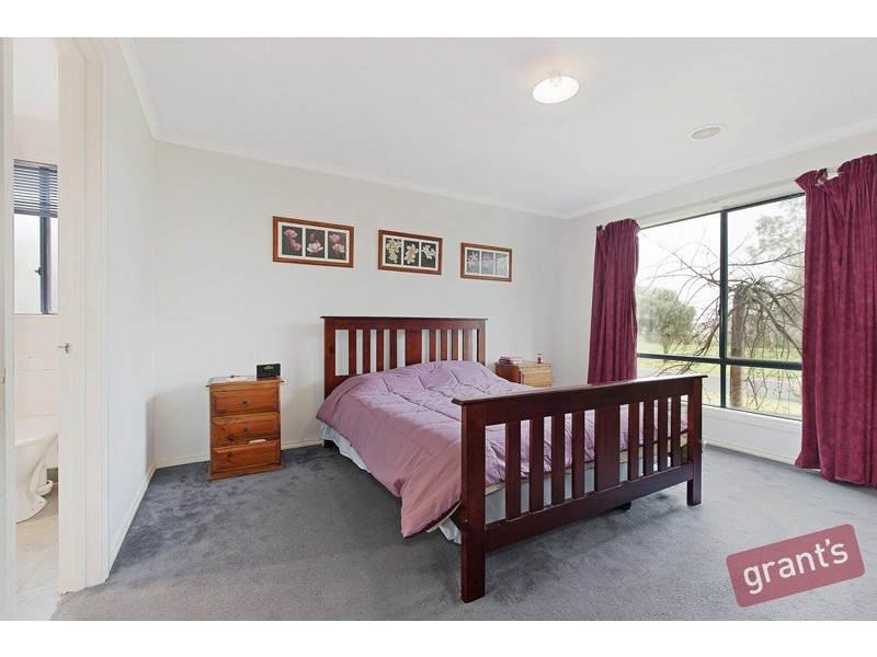 17 Hadley Circuit, Narre Warren South VIC 3805