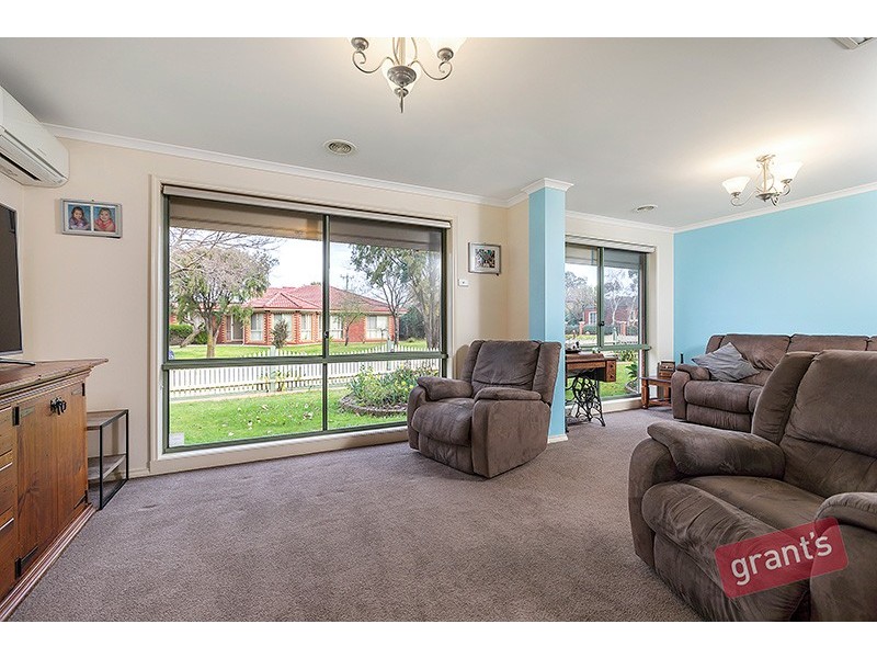 11 Brendan Court, Hallam VIC 3803