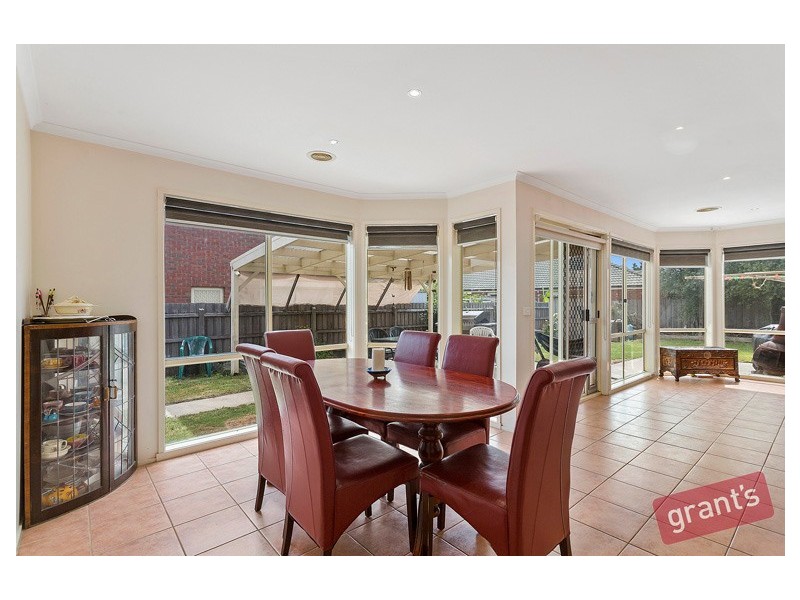 2 Demint Walk, Narre Warren South VIC 3805
