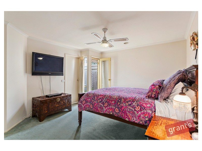 2 Demint Walk, Narre Warren South VIC 3805