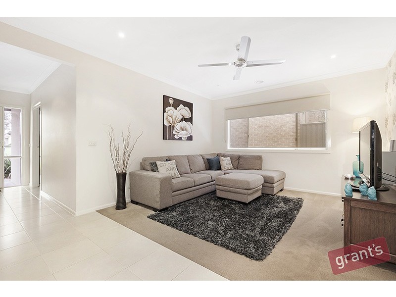 26 Sabel Drive, Cranbourne North VIC 3977