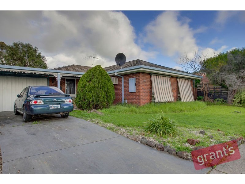 7 Blueberry Crescent, Cranbourne North VIC 3977