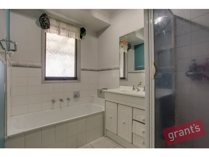 7 Blueberry Crescent, Cranbourne North VIC 3977