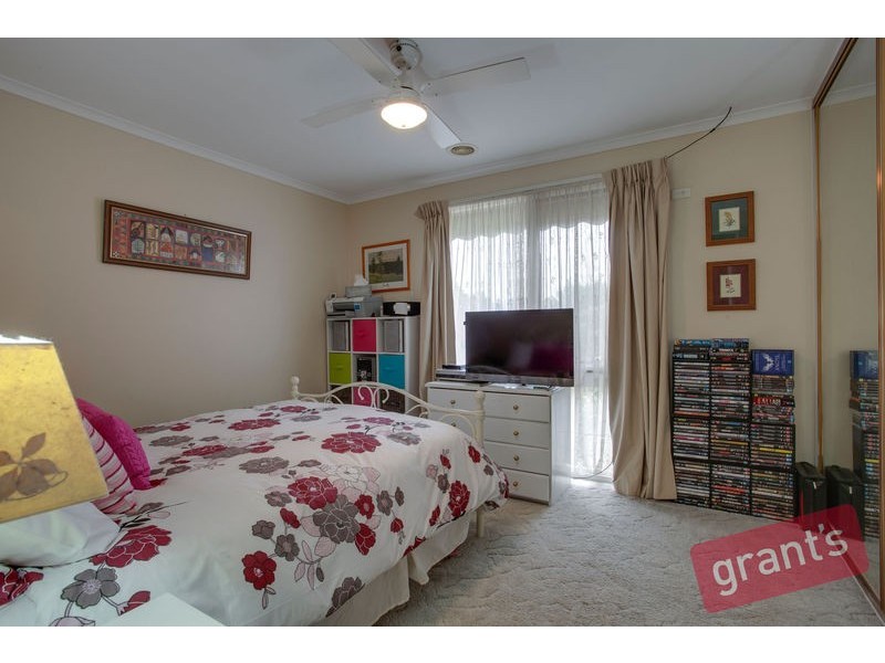 8 Pioneer Court, Berwick VIC 3806
