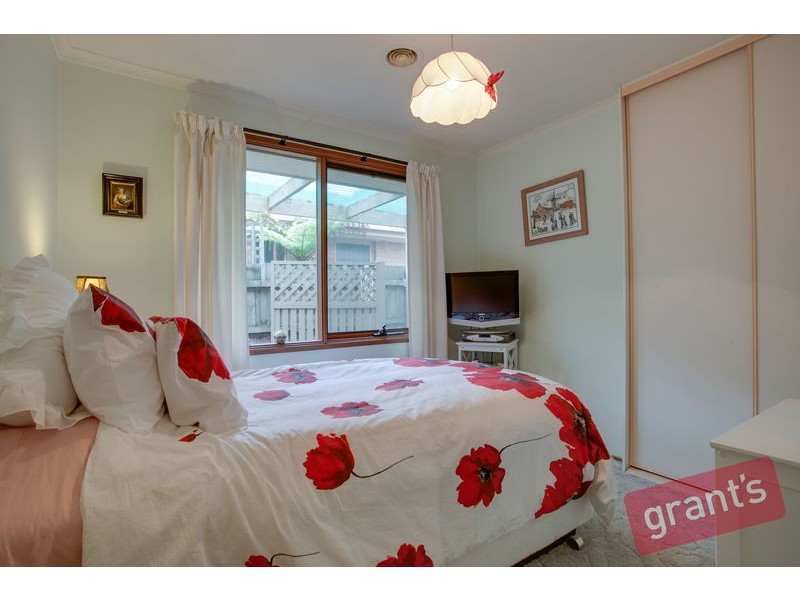 8 Pioneer Court, Berwick VIC 3806