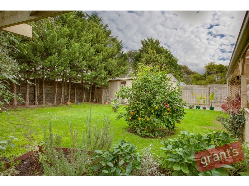 8 Pioneer Court, Berwick VIC 3806