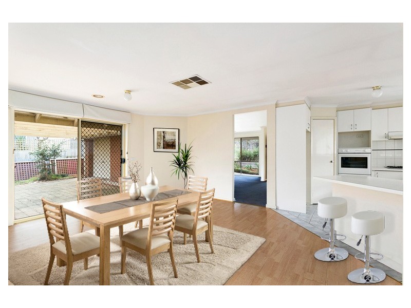 17 Sandalwood Drive, Narre Warren VIC 3805