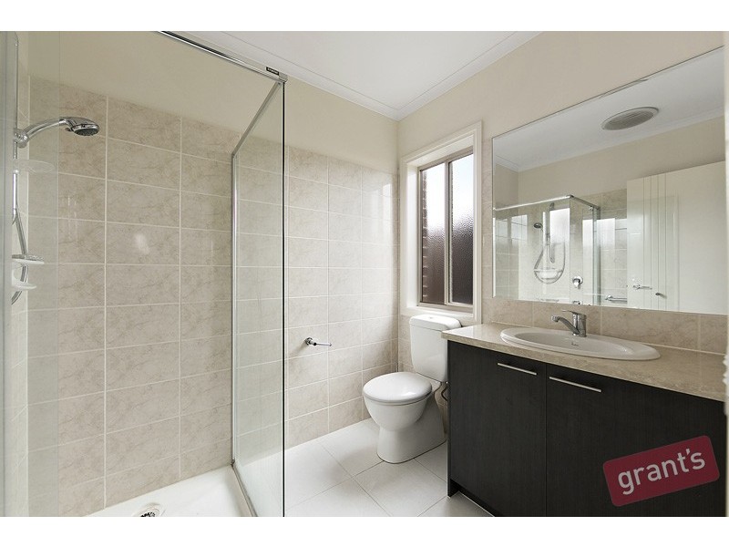 24 Verdant Avenue, Officer VIC 3809