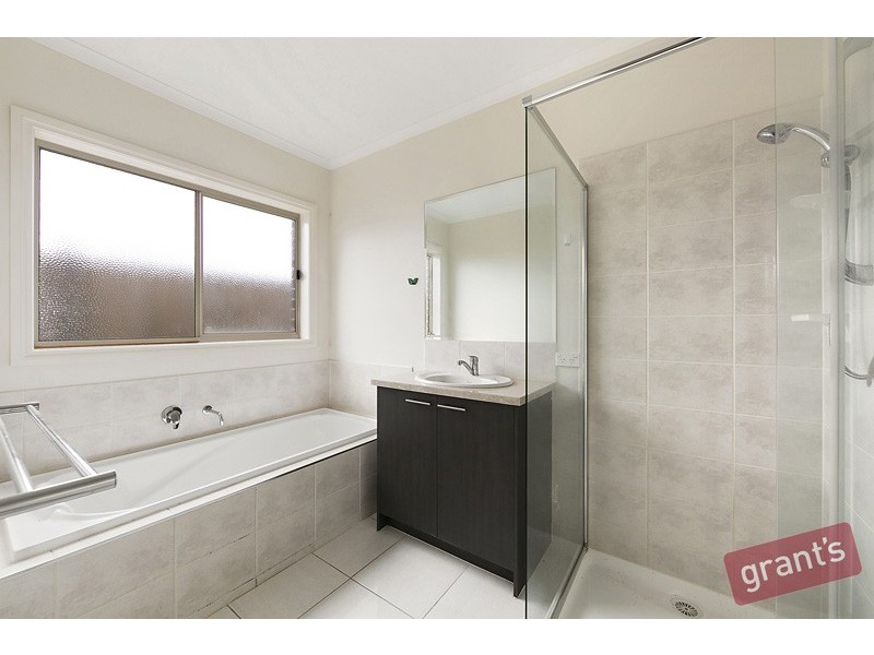 24 Verdant Avenue, Officer VIC 3809