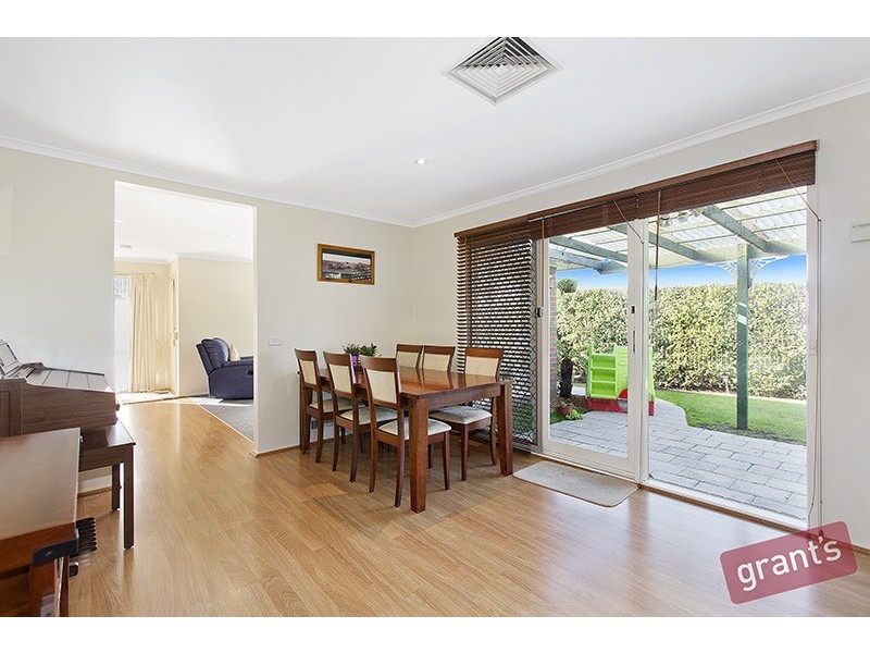 1 Karen Close, Narre Warren South VIC 3805