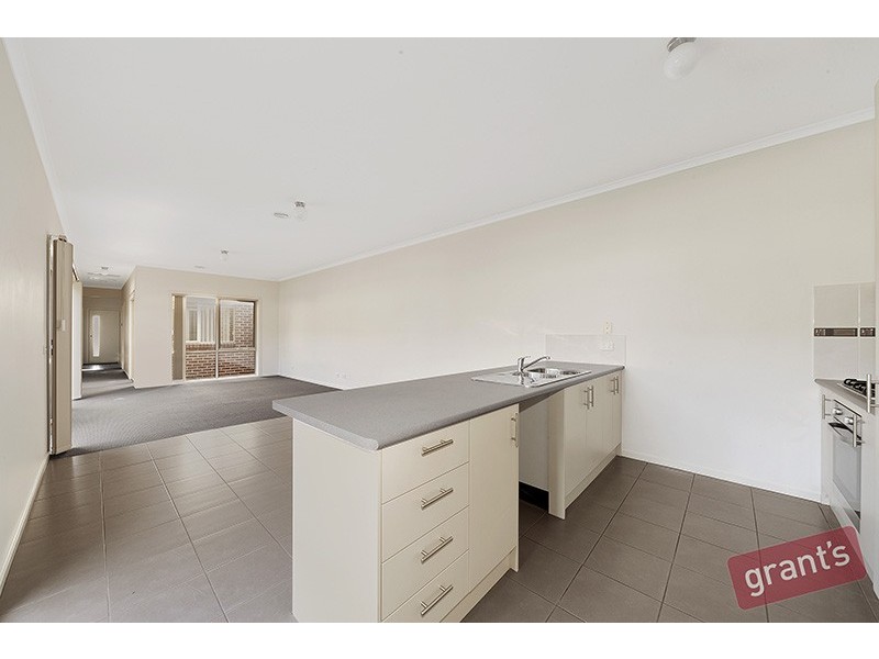 82 Sabel Drive, Cranbourne North VIC 3977