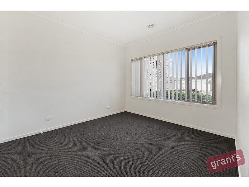 82 Sabel Drive, Cranbourne North VIC 3977