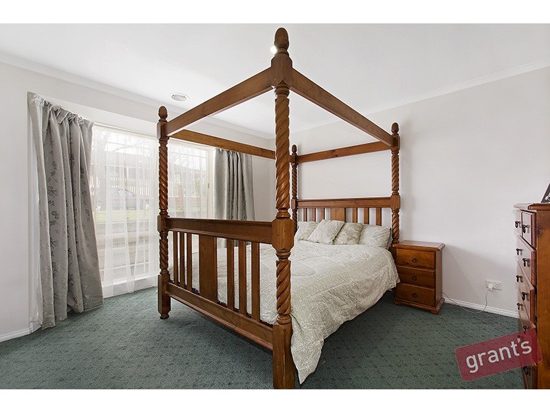 74 The Boulevard, Narre Warren South VIC 3805