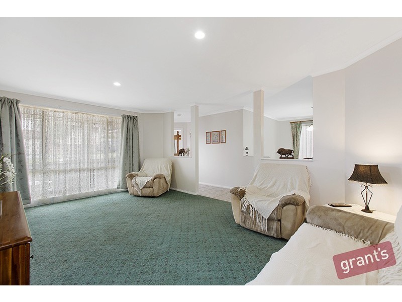 74 The Boulevard, Narre Warren South VIC 3805