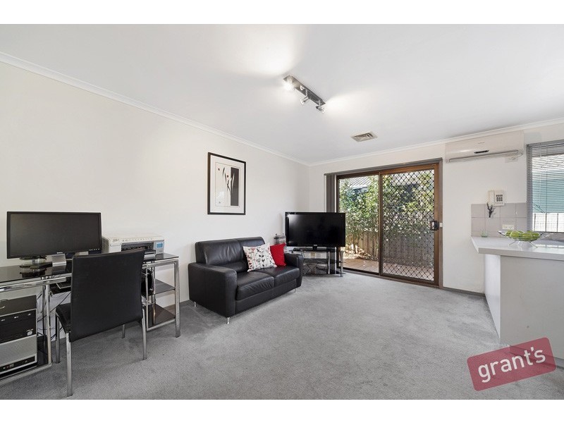 12 Rozzy Parade, Narre Warren VIC 3805