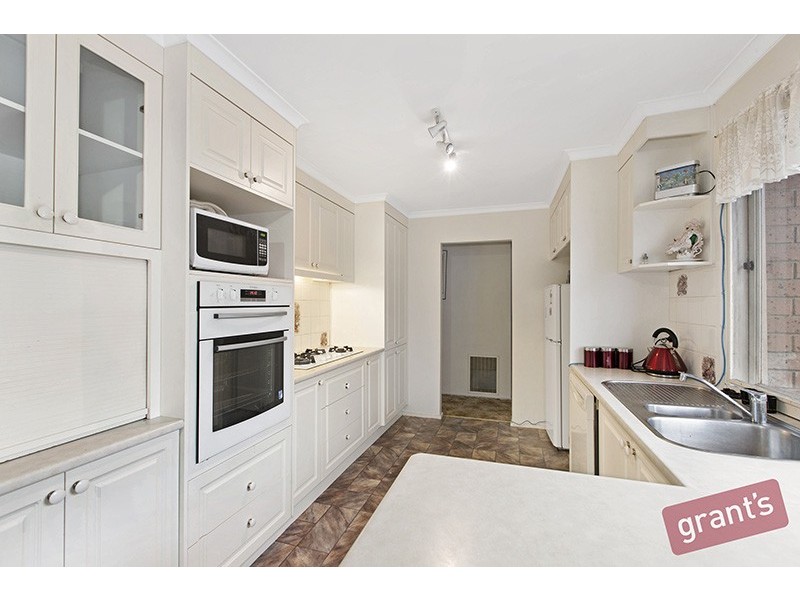 2 Broadacres Court, Narre Warren VIC 3805