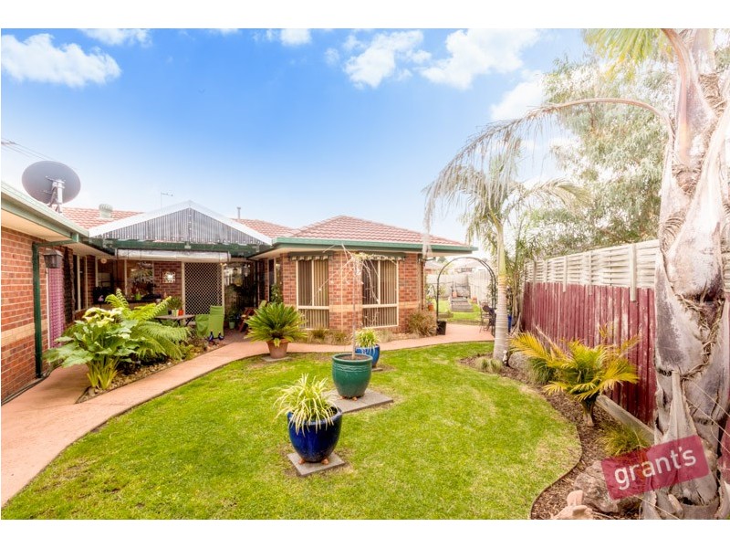 6 Seebeck Drive, Narre Warren South VIC 3805