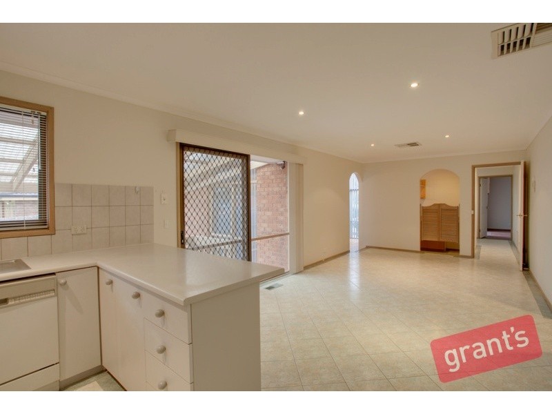 7 Bosco Close, Narre Warren VIC 3805