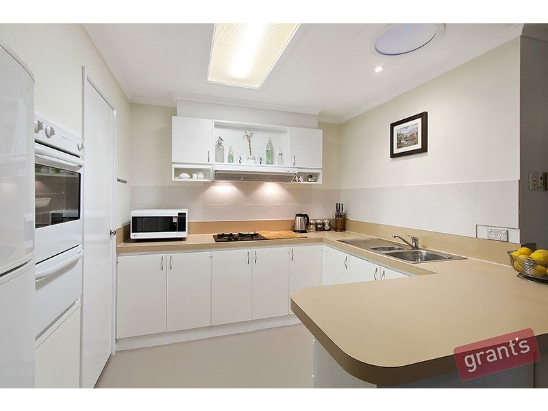 6 Ponto Court, Endeavour Hills VIC 3802