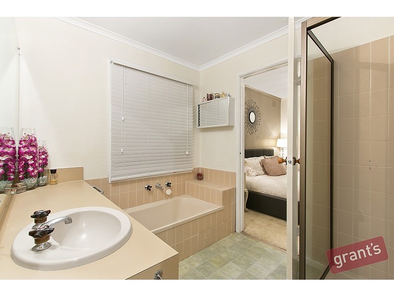 6 Ponto Court, Endeavour Hills VIC 3802