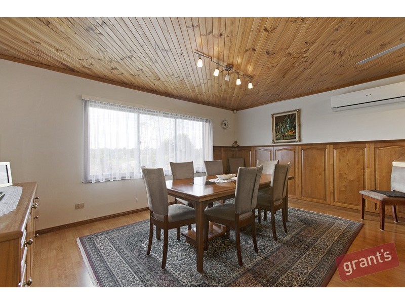 10 Basil Close, Hallam VIC 3803