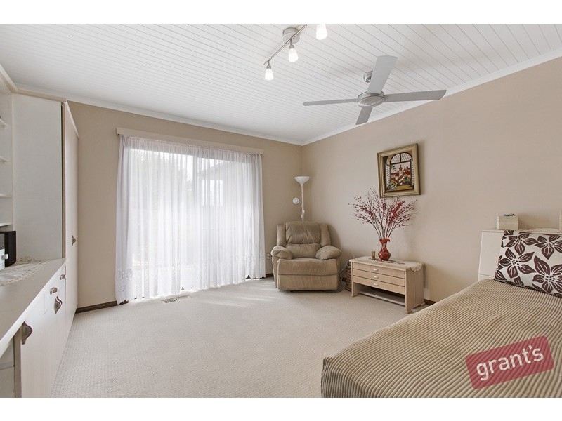 10 Basil Close, Hallam VIC 3803
