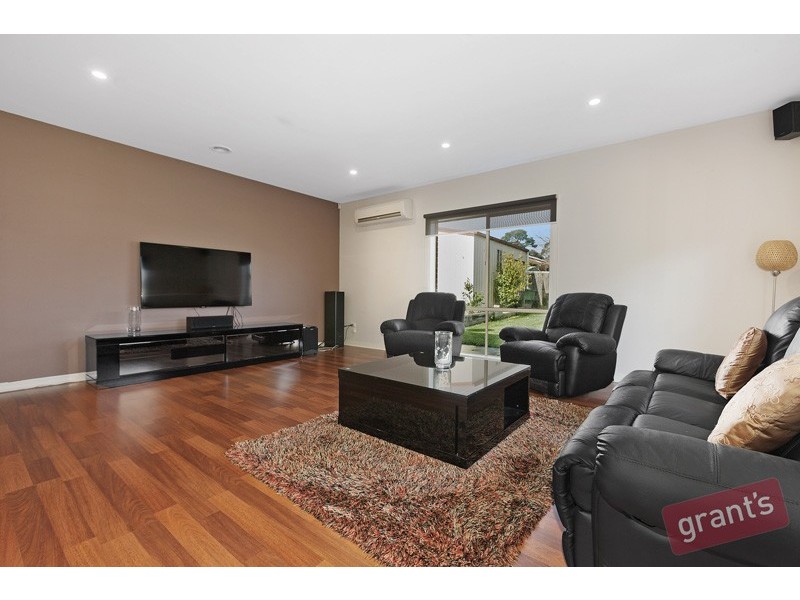 17 Grenfell Rise, Narre Warren South VIC 3805