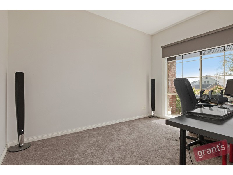 17 Grenfell Rise, Narre Warren South VIC 3805