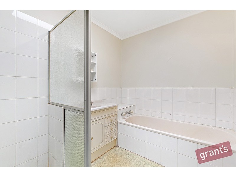 3/8 Lyall Street, Cranbourne VIC 3977