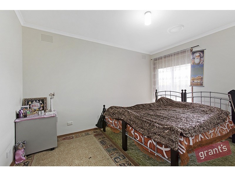 3/8 Lyall Street, Cranbourne VIC 3977