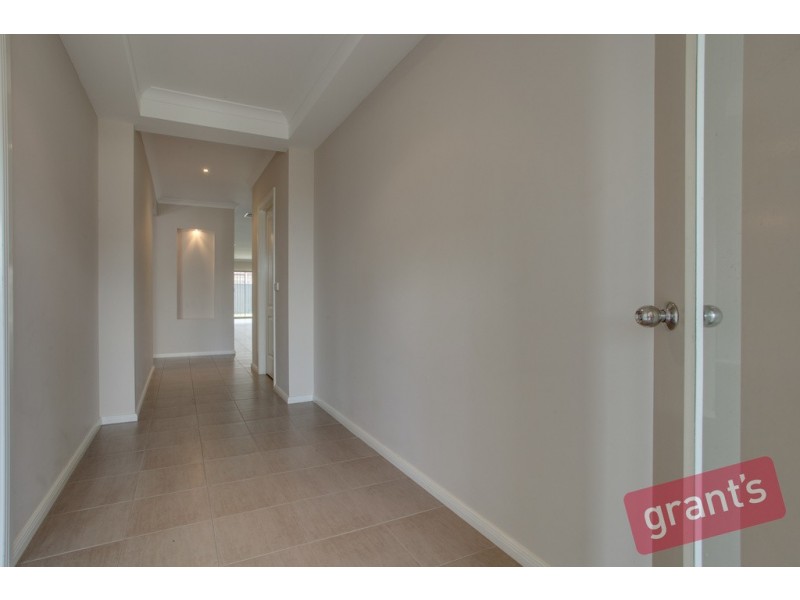 24 Sarton Link, Pakenham VIC 3810