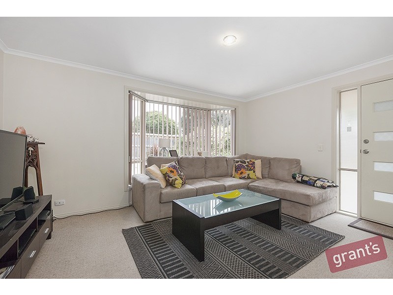 1/21 Ravensthorpe Crescent, Narre Warren VIC 3805