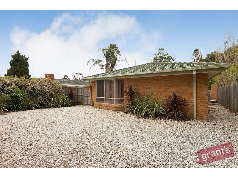 1/21 Ravensthorpe Crescent, Narre Warren VIC 3805