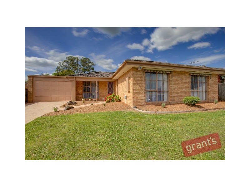 4 Garnet Close, Narre Warren VIC 3805