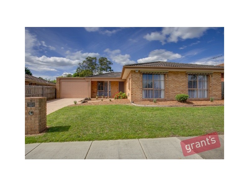 4 Garnet Close, Narre Warren VIC 3805