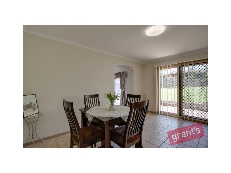 4 Garnet Close, Narre Warren VIC 3805