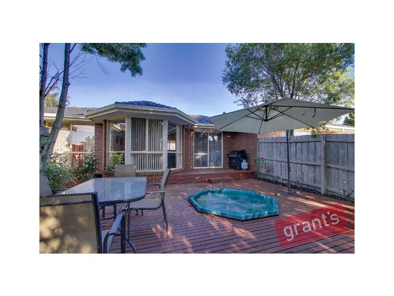 2 Ohio Crescent, Narre Warren VIC 3805