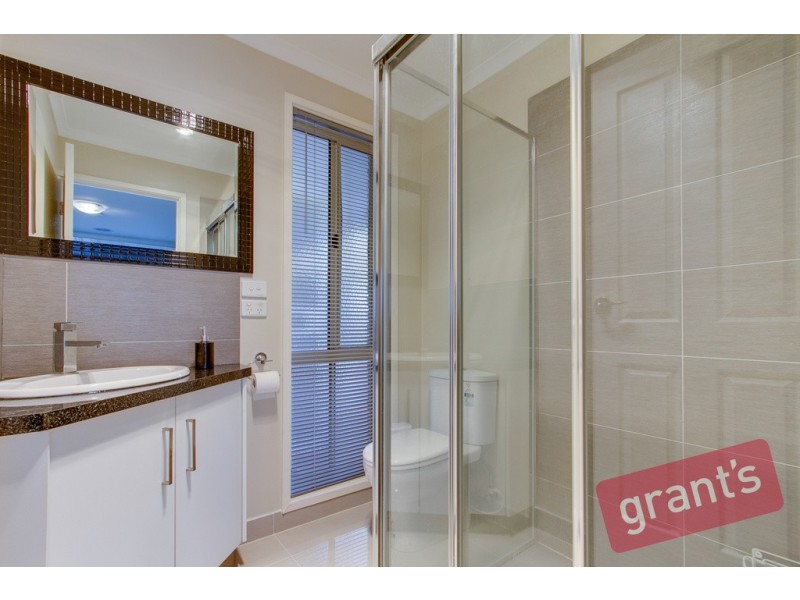 2 Ohio Crescent, Narre Warren VIC 3805