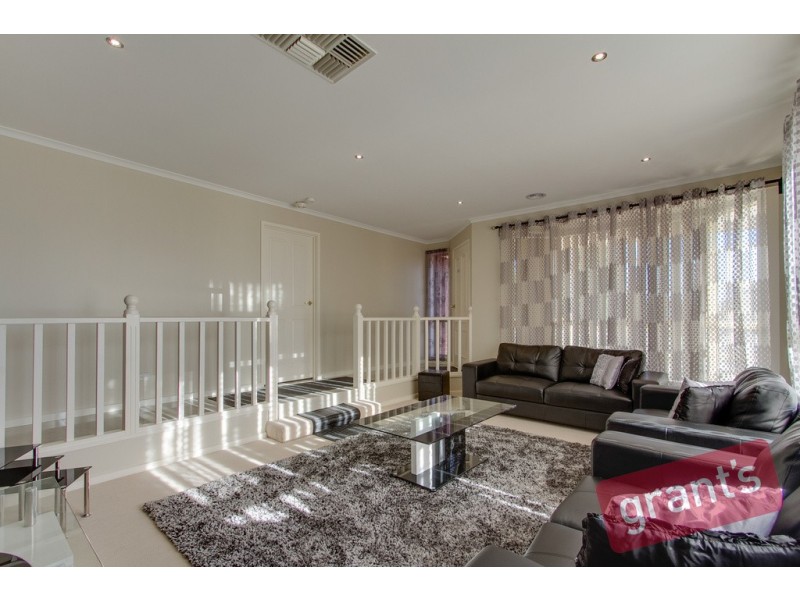 2 Ohio Crescent, Narre Warren VIC 3805