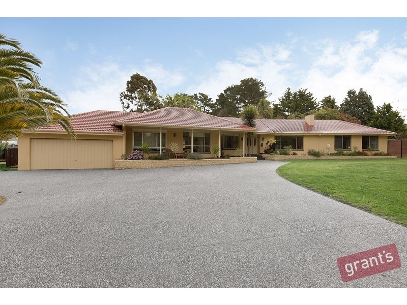 5 Grantchester Road, Narre Warren North VIC 3804