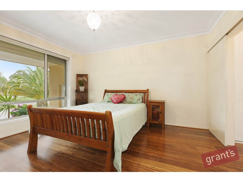 5 Grantchester Road, Narre Warren North VIC 3804