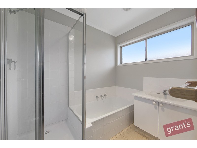 76 Fleetwood Drive, Narre Warren VIC 3805