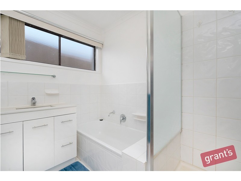 18 Poorinda Rise, Narre Warren VIC 3805