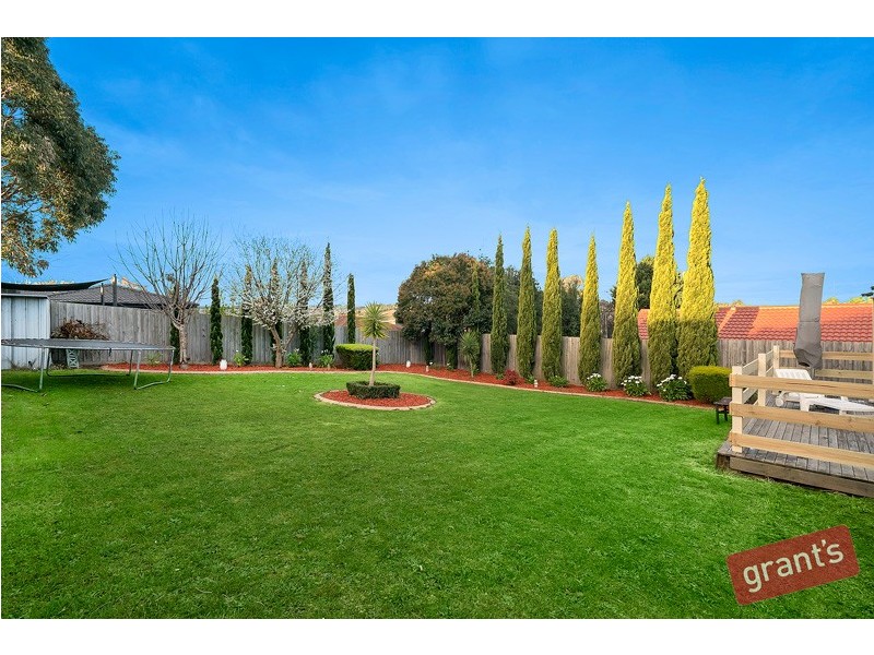 18 Poorinda Rise, Narre Warren VIC 3805