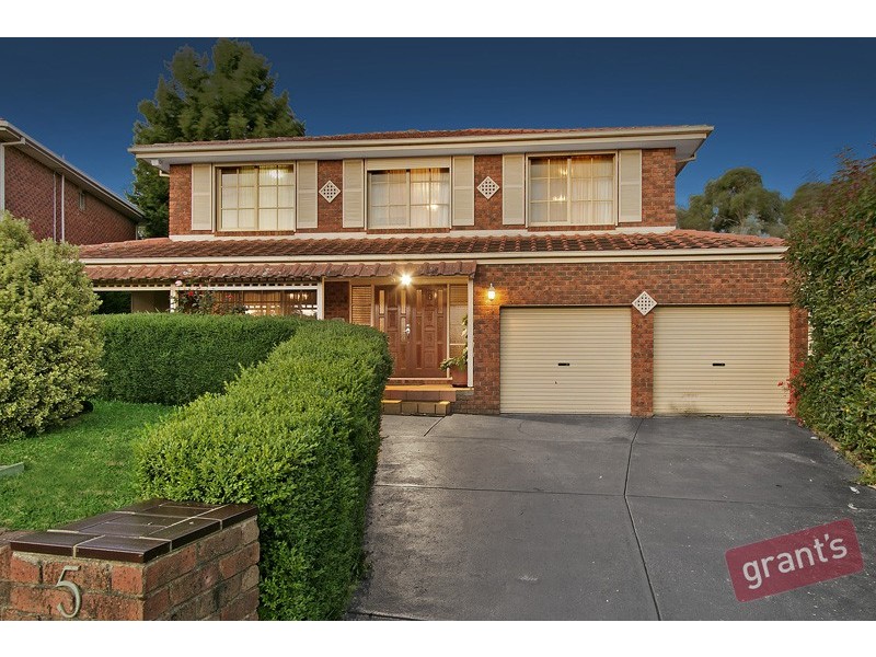 5 Nioka Court, Endeavour Hills VIC 3802