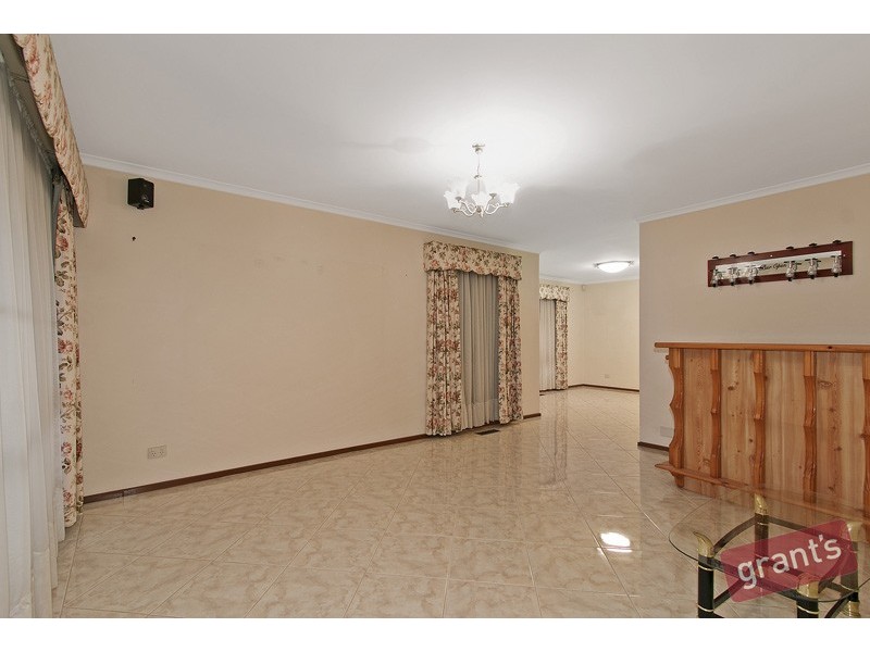 5 Nioka Court, Endeavour Hills VIC 3802