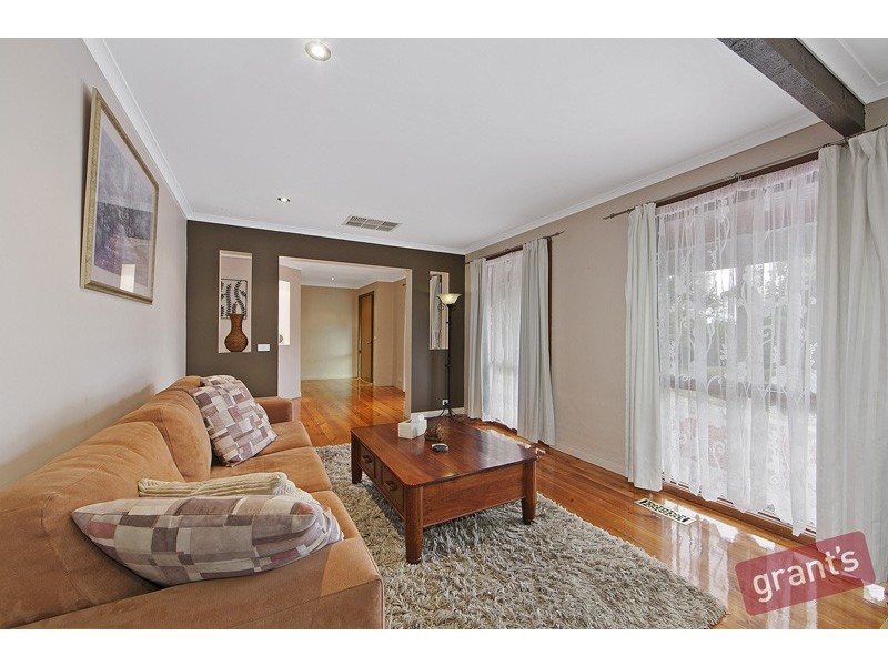 15 McKenzie Lane, Narre Warren North VIC 3804