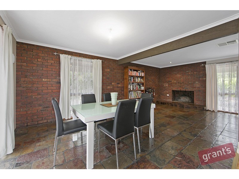 15 McKenzie Lane, Narre Warren North VIC 3804