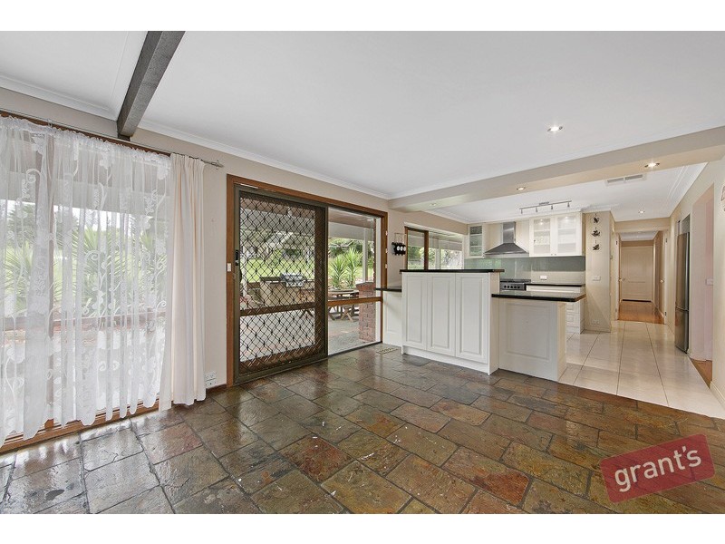 15 McKenzie Lane, Narre Warren North VIC 3804